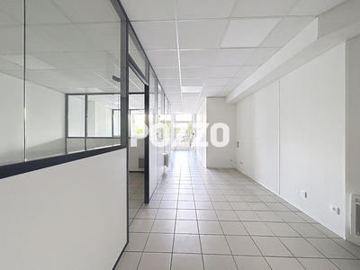 Local commercial - 107 m²