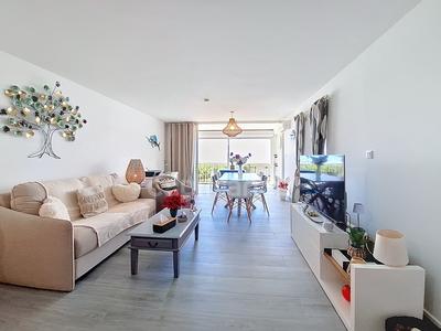 Appartement - 80 m² - 2 pièces