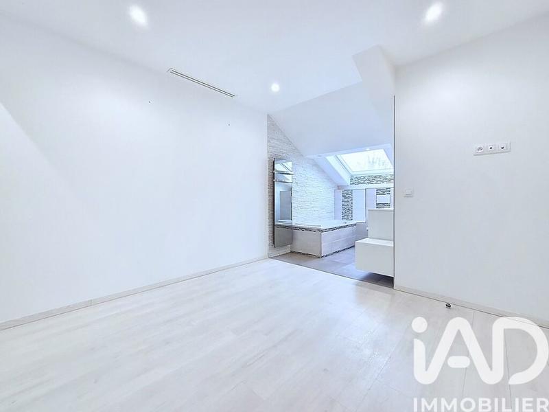 Maison - 159 m² - 7 pièces