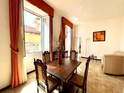 Appartement - 102 m² - 5 pièces