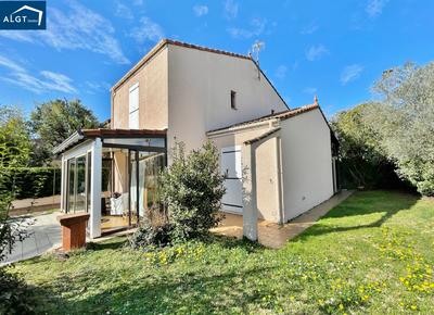 Maison - 96 m² - 5 pièces