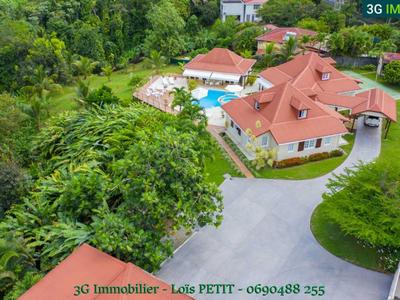 Maison d'architecte - 355 m² - 9 pièces