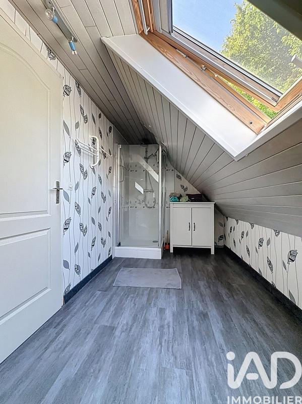 Maison - 184 m² - 9 pièces