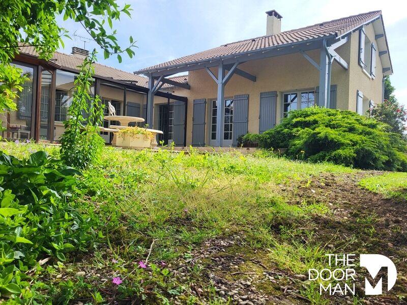 Maison - 178 m² - 7 pièces