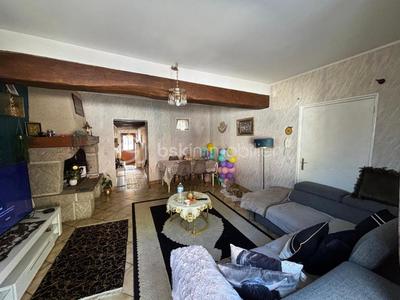 Appartement - 82 m² - 3 pièces