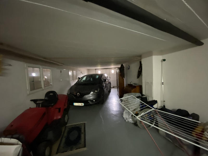 Maison - 380 m² - 8 pièces