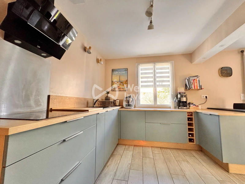 Maison - 90 m² - 5 pièces