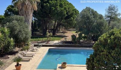 Villa - 300 m² - 7 pièces