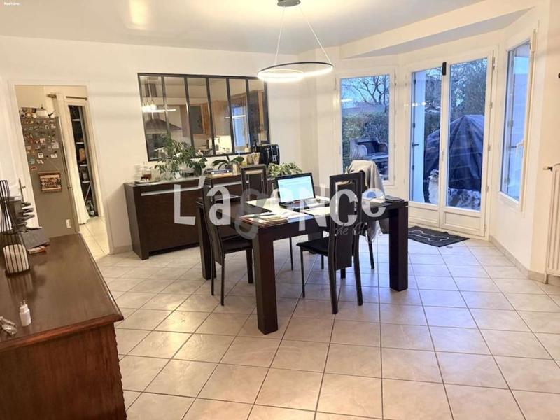 Maison - 138 m² - 6 pièces