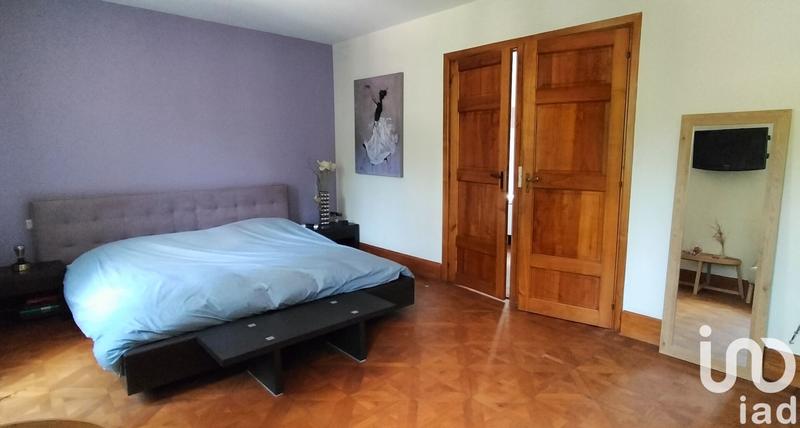 Maison - 263 m² - 11 pièces