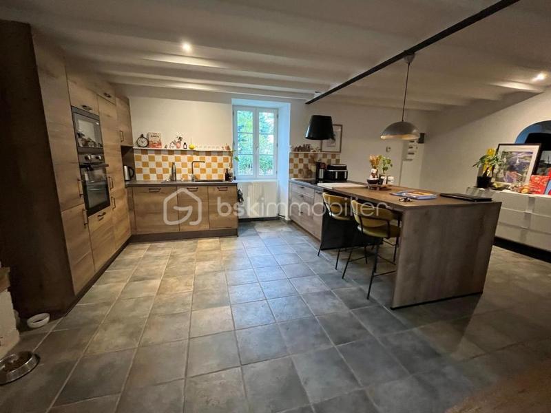 Maison en pierre - 180 m² - 6 pièces