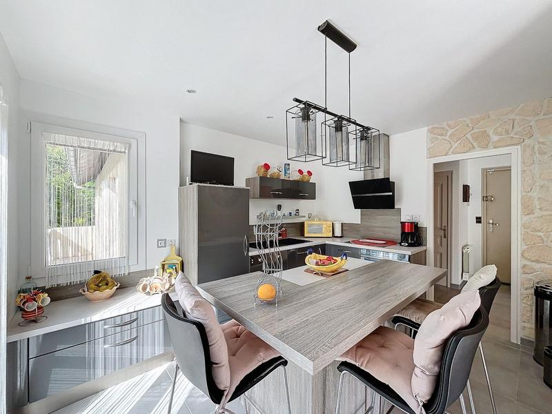 Maison - 226 m² - 5 pièces