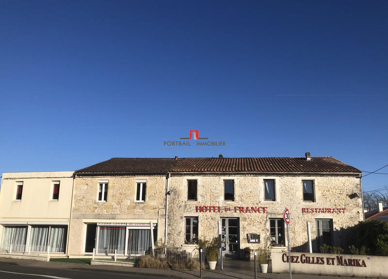 Maison - 223 m² - 6 pièces