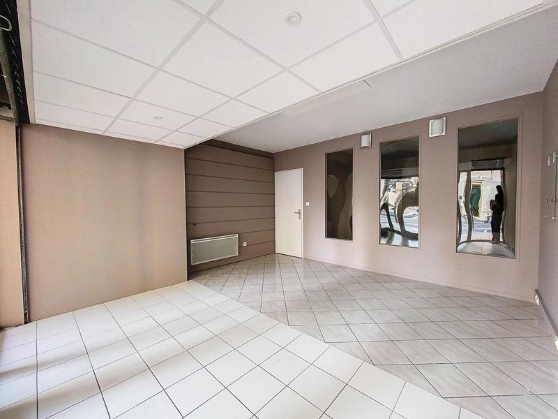 Local d'activités - 72 m² - 3 pièces