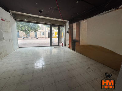 Magasins - 101 m² - 3 pièces