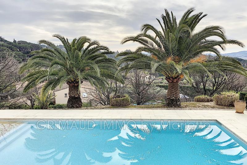 Villa - 180 m² - 6 pièces