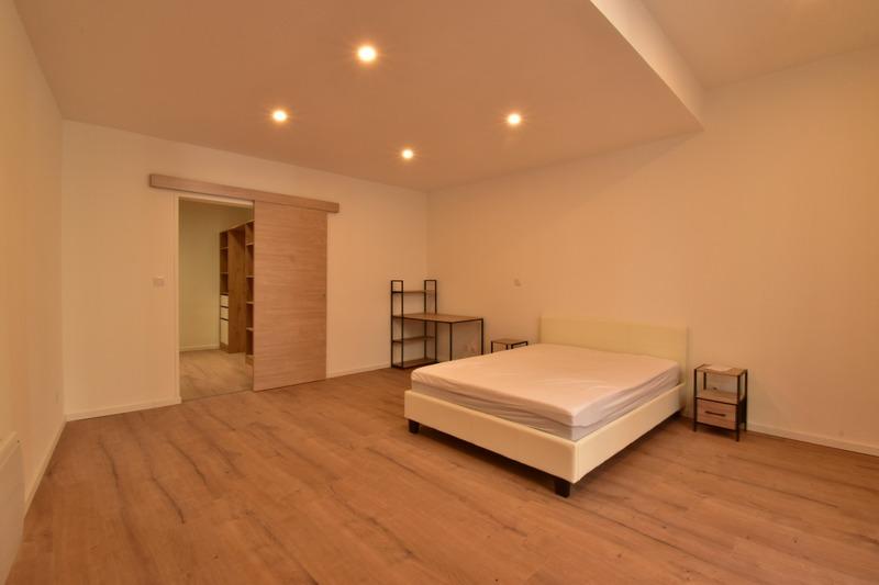 Immeuble - 195 m² - 8 pièces