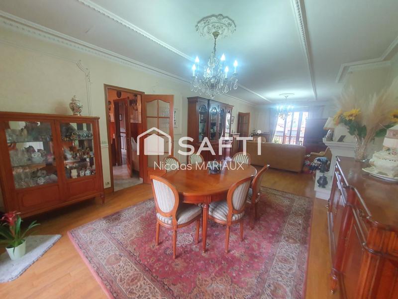 Maison - 227 m² - 9 pièces