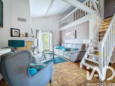 Maison - 121 m² - 6 pièces