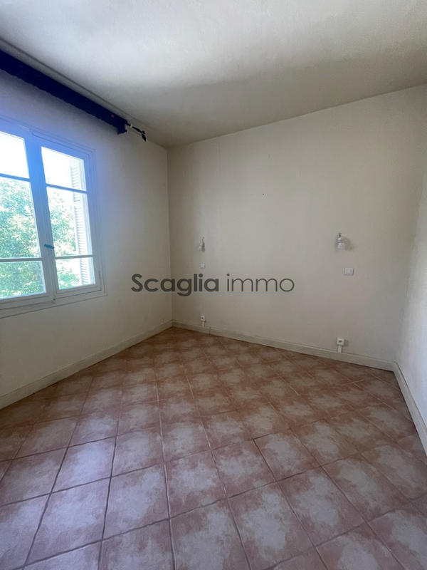 Maison - 229 m² - 8 pièces