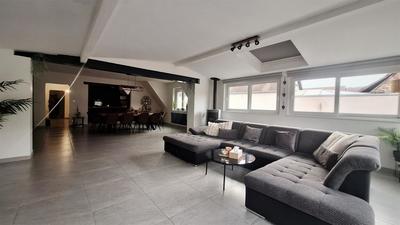 Maison - 200 m² - 5 pièces