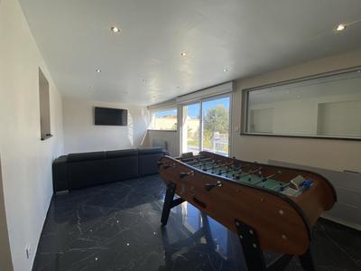 Maison - 162 m² - 5 pièces