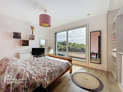 Villa - 221 m² - 8 pièces