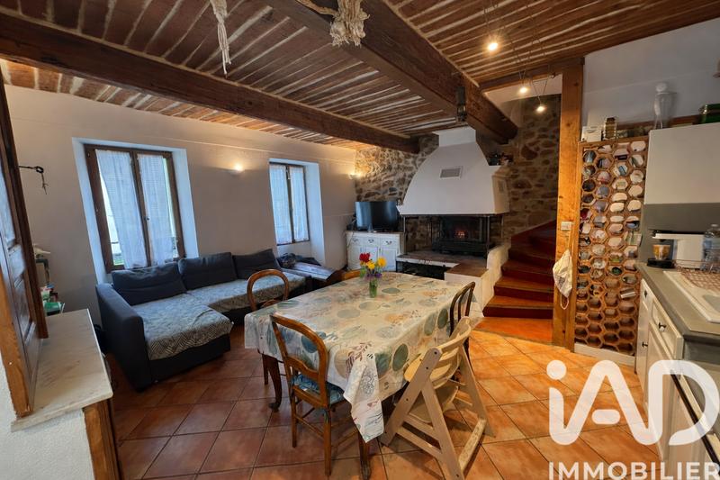 Maison de village - 90 m² - 4 pièces