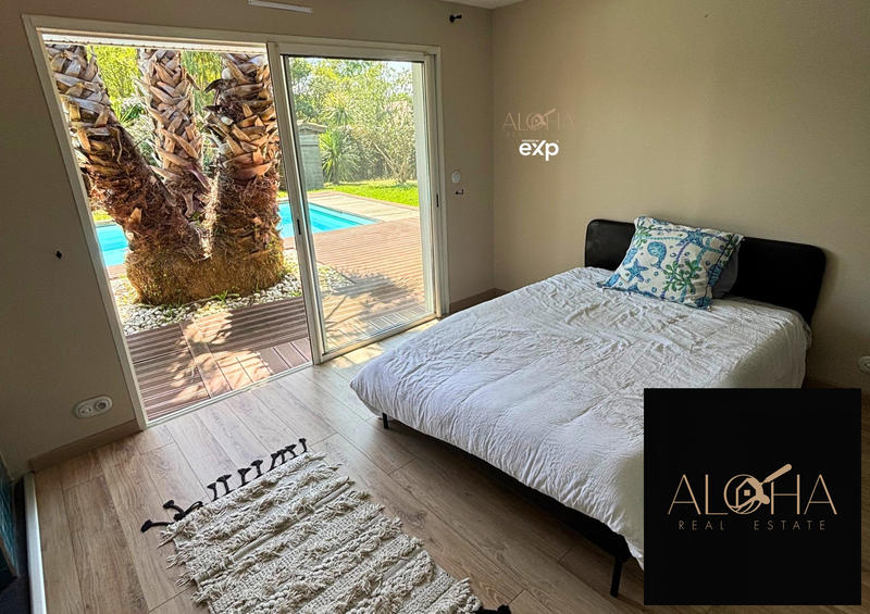 Villa - 260 m² - 8 pièces