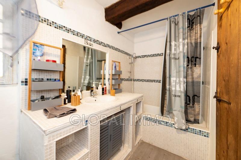 Maison - 242 m² - 10 pièces