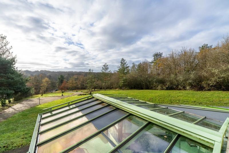 Maison - 360 m² - 8 pièces