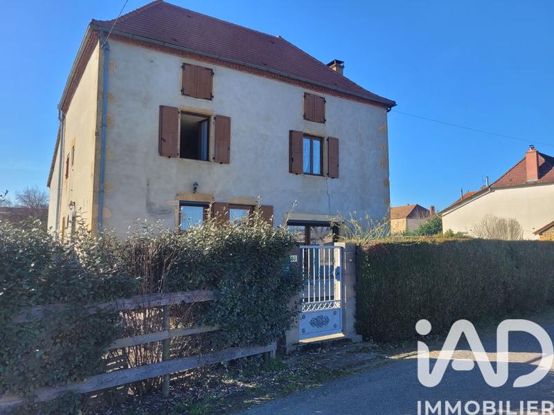 Maison - 216 m² - 7 pièces