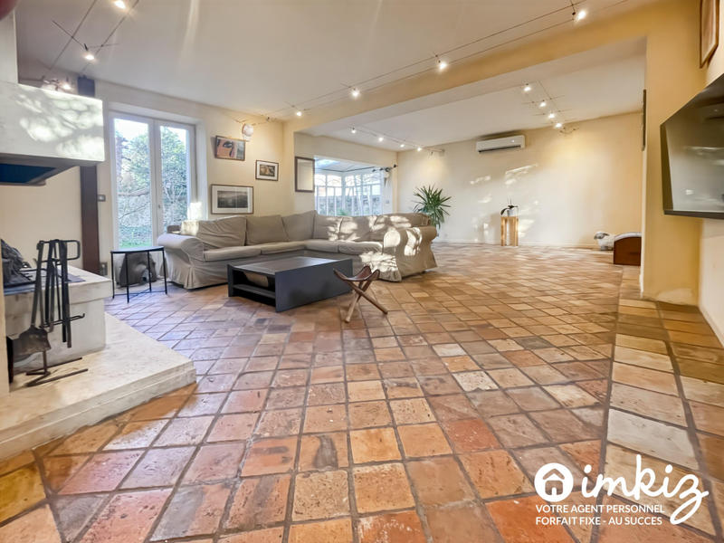 Maison - 210 m² - 7 pièces