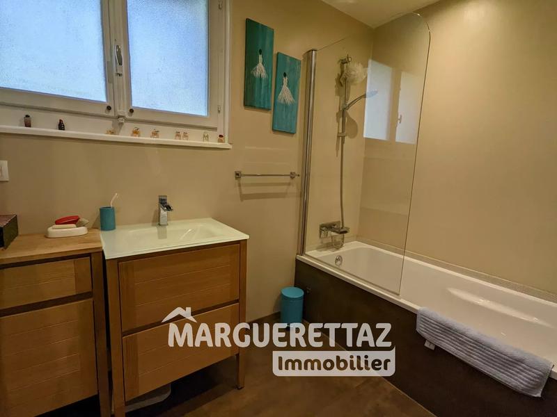 Maison de village - 140 m² - 7 pièces