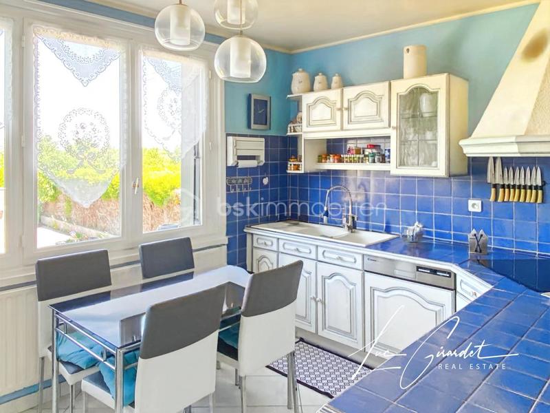 Maison - 176 m² - 6 pièces