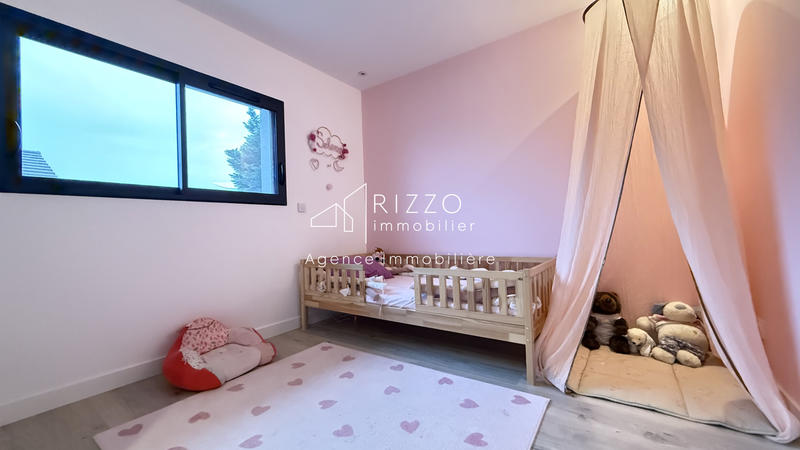 Maison - 138 m² - 5 pièces