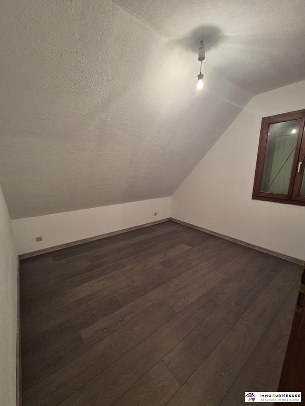 Maison - 103 m² - 4 pièces