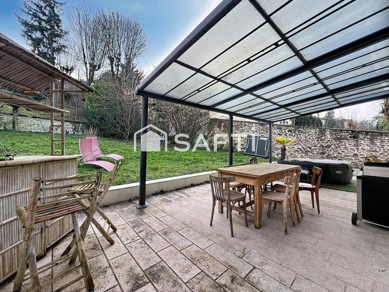 Maison - 190 m² - 6 pièces