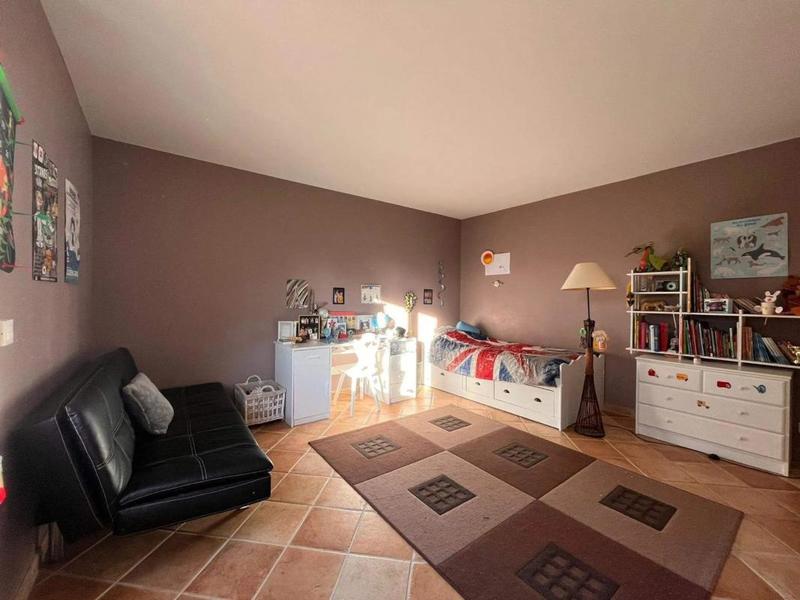 Villa - 241 m² - 7 pièces