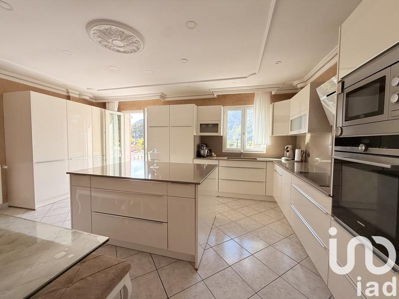 Maison - 153 m² - 5 pièces