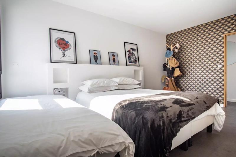 Maison - 220 m² - 5 pièces