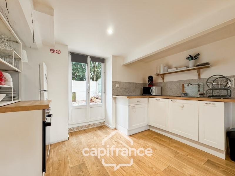 Maison - 299 m² - 11 pièces