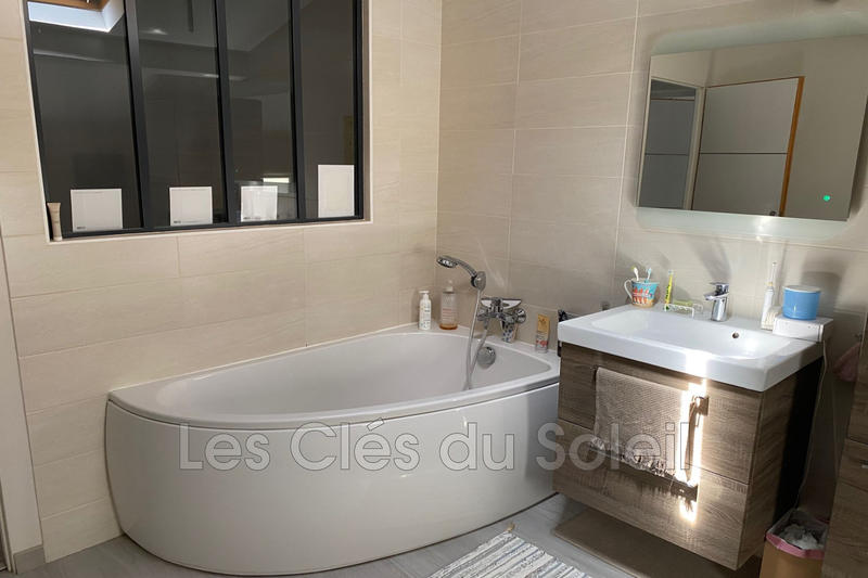 Maison - 104 m² - 4 pièces