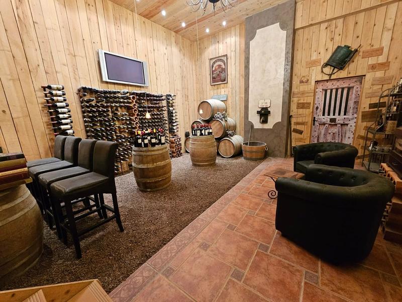 Propriété - 545 m² - 12 pièces