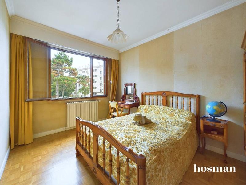 Maison - 218 m² - 5 pièces