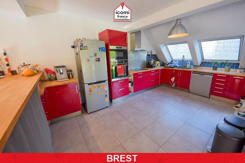 Maison - 185 m² - 8 pièces