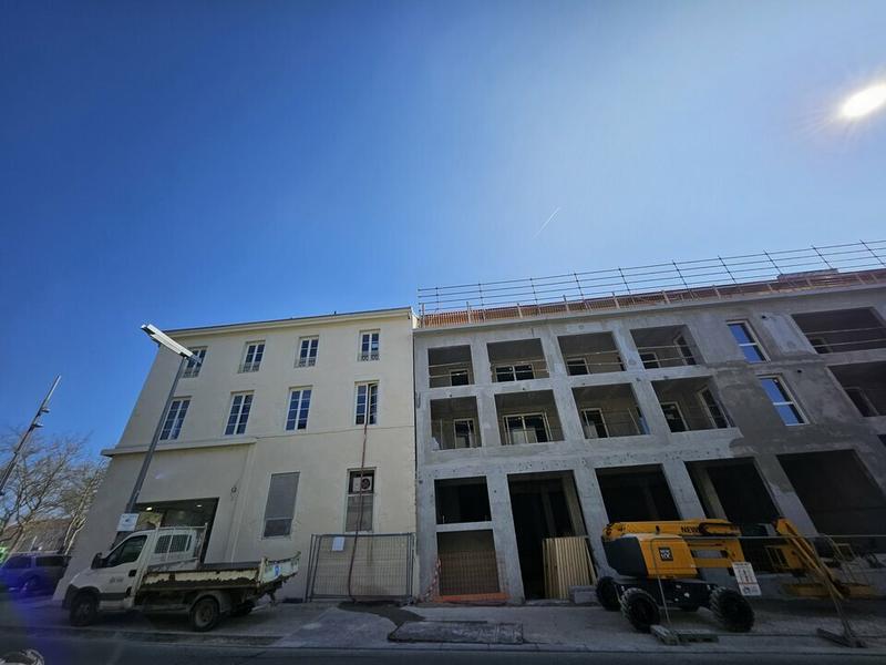 Local commercial - 219 m²