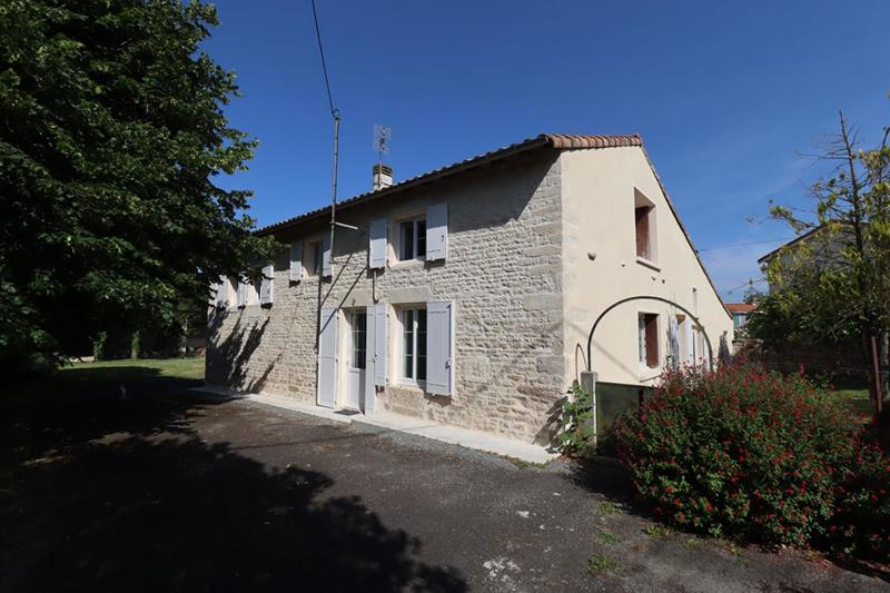 Maison - 220 m² - 7 pièces