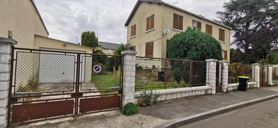 Maison - 200 m² - 8 pièces