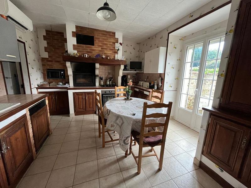 Maison - 180 m² - 8 pièces